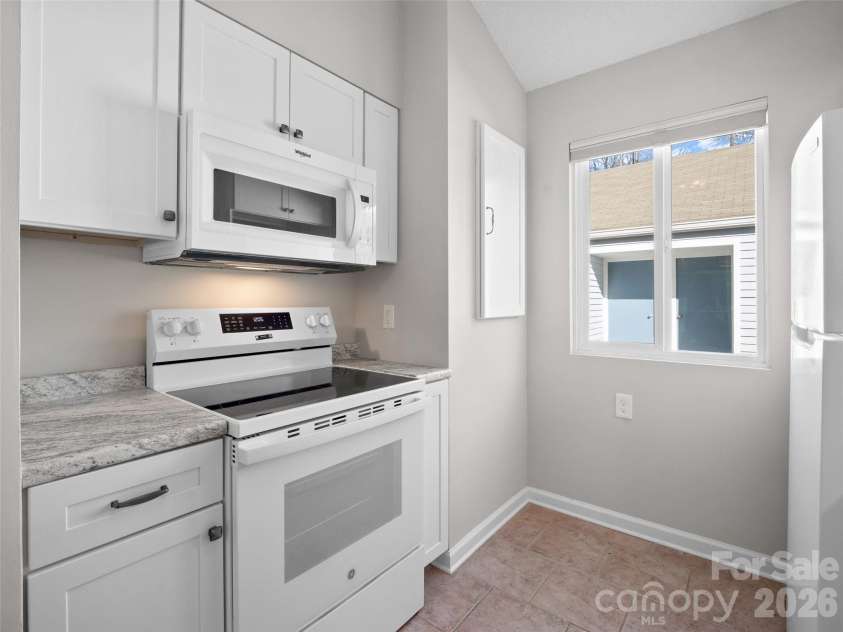 102 Llama Way, Black Mountain, NC 28711.  MLS# CAR4340043, YatesRealty ID 5645. 