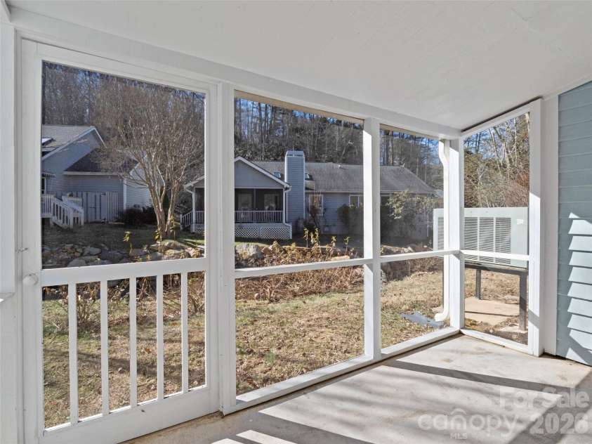102 Llama Way, Black Mountain, NC 28711.  MLS# CAR4340043, YatesRealty ID 5645. 