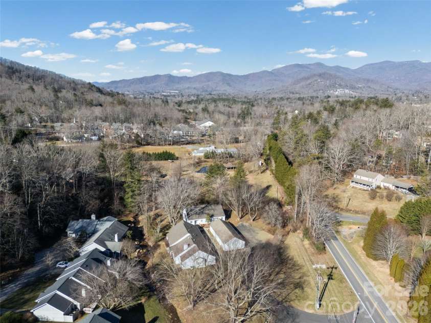102 Llama Way, Black Mountain, NC 28711.  MLS# CAR4340043, YatesRealty ID 5645. 