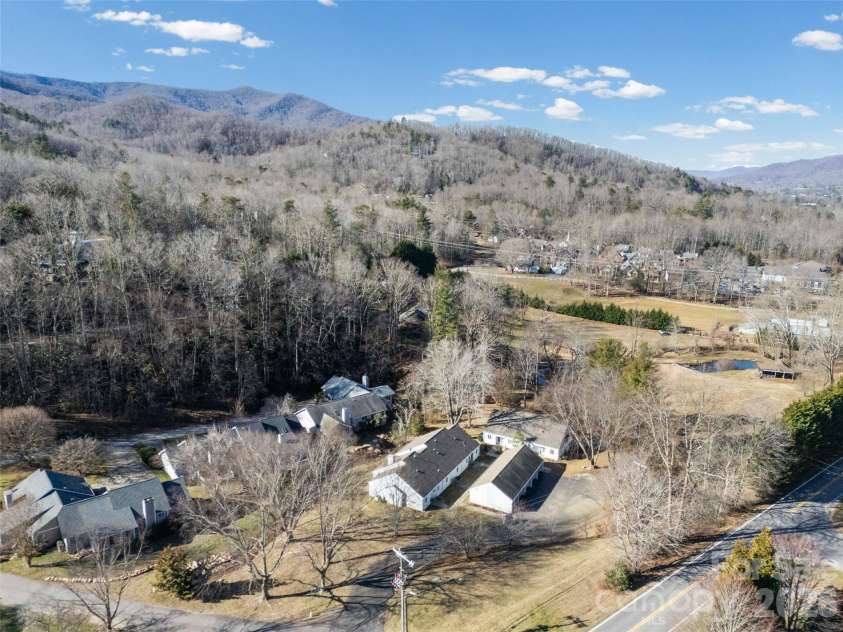 102 Llama Way, Black Mountain, NC 28711.  MLS# CAR4340043, YatesRealty ID 5645. 
