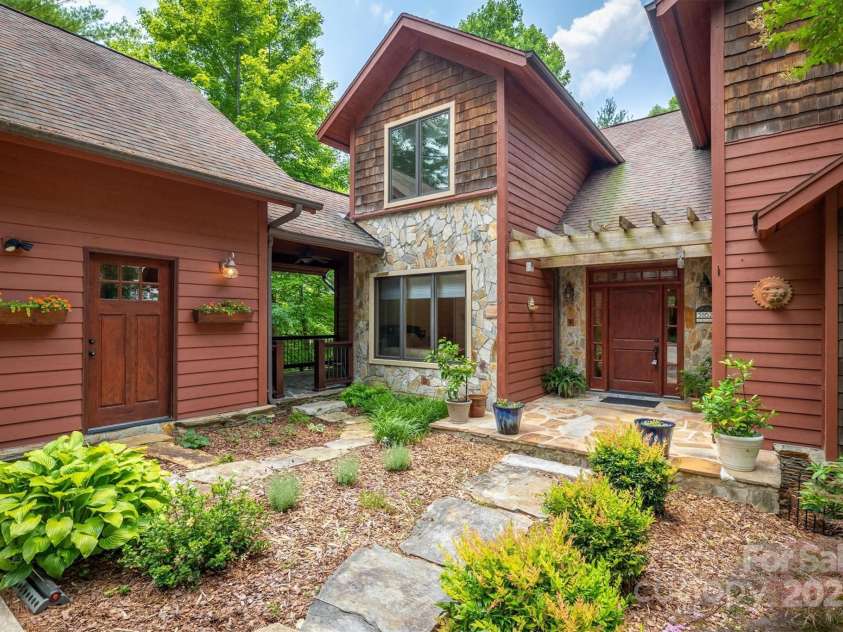 5162 Beech Bluff Drive, Morganton, NC 28655.  MLS# CAR4244318, YatesRealty ID 5645. 