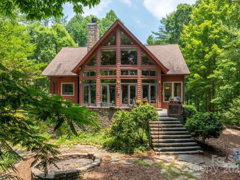 5162 Beech Bluff Drive, Morganton, NC 28655.  MLS# CAR4244318, YatesRealty ID 5645. 