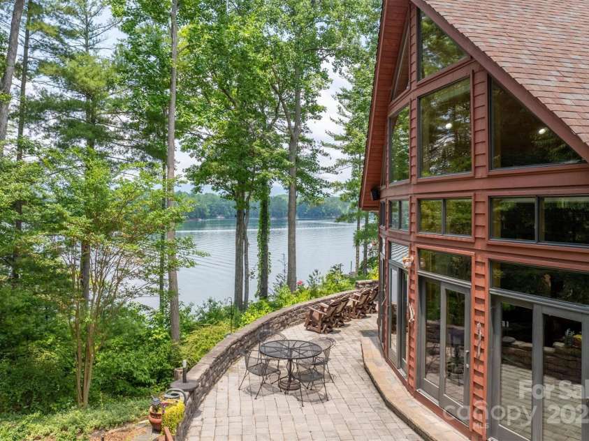 5162 Beech Bluff Drive, Morganton, NC 28655.  MLS# CAR4244318, YatesRealty ID 5645. 