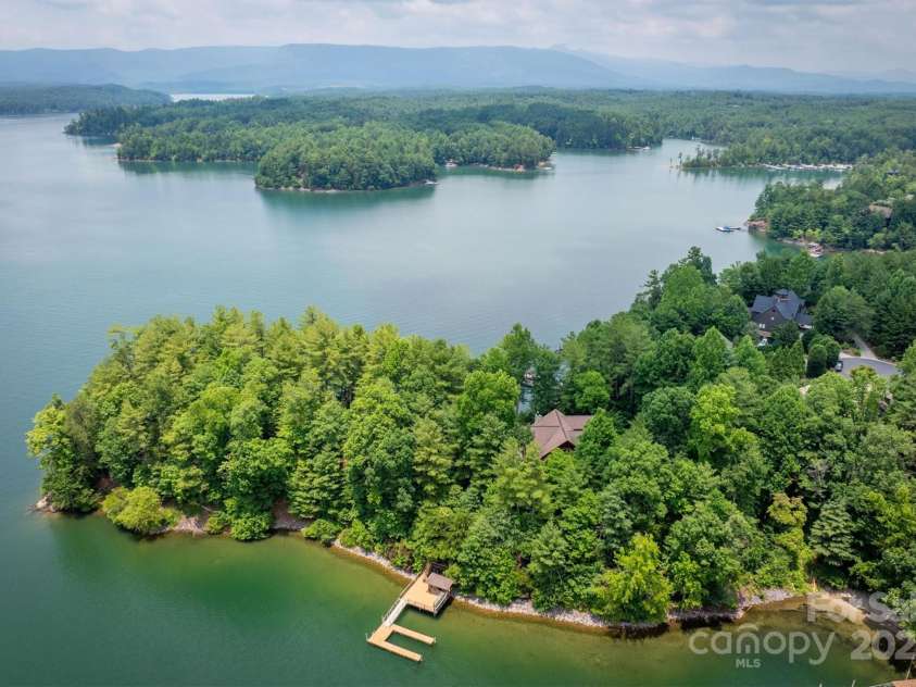 5162 Beech Bluff Drive, Morganton, NC 28655.  MLS# CAR4244318, YatesRealty ID 5645. 