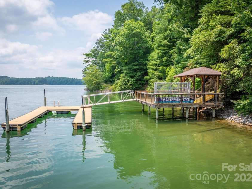 5162 Beech Bluff Drive, Morganton, NC 28655.  MLS# CAR4244318, YatesRealty ID 5645. 