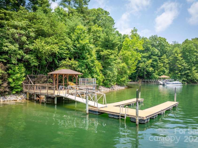 5162 Beech Bluff Drive, Morganton, NC 28655.  MLS# CAR4244318, YatesRealty ID 5645. 