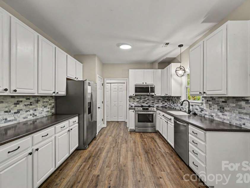 2321 Grayson Parkway, Monroe, NC 28110.  MLS# CAR4433720, YatesRealty ID 56453. 