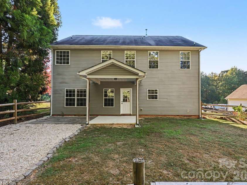 2321 Grayson Parkway, Monroe, NC 28110.  MLS# CAR4433720, YatesRealty ID 56453. 