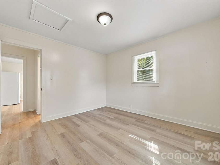 110 Brookside Lane, Morganton, NC 28655.  MLS# CAR4434404, YatesRealty ID 56455. 