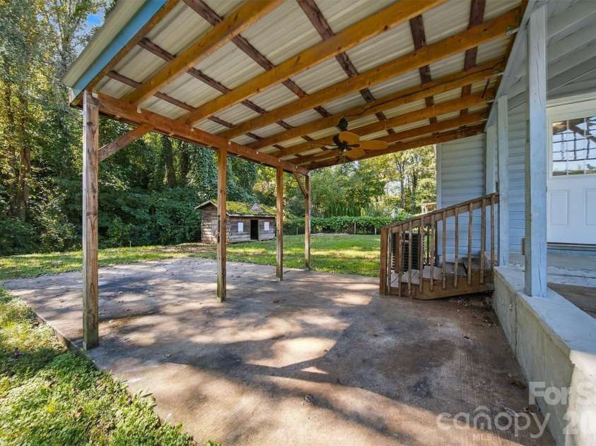 110 Brookside Lane, Morganton, NC 28655.  MLS# CAR4434404, YatesRealty ID 56455. 