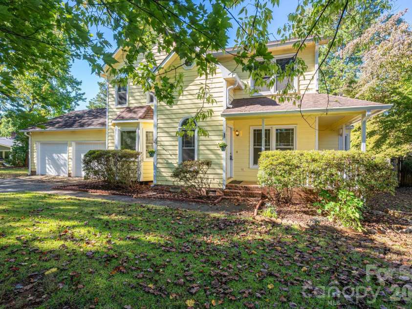 111 Smoke Tree Court, Gastonia, NC 28056.  MLS# CAR4433687, YatesRealty ID 56459. 