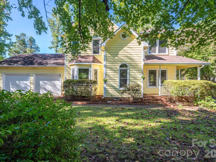111 Smoke Tree Court, Gastonia, NC 28056.  MLS# CAR4433687, YatesRealty ID 56459. 