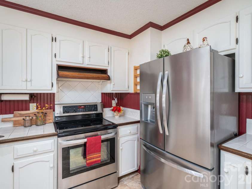 111 Smoke Tree Court, Gastonia, NC 28056.  MLS# CAR4433687, YatesRealty ID 56459. 
