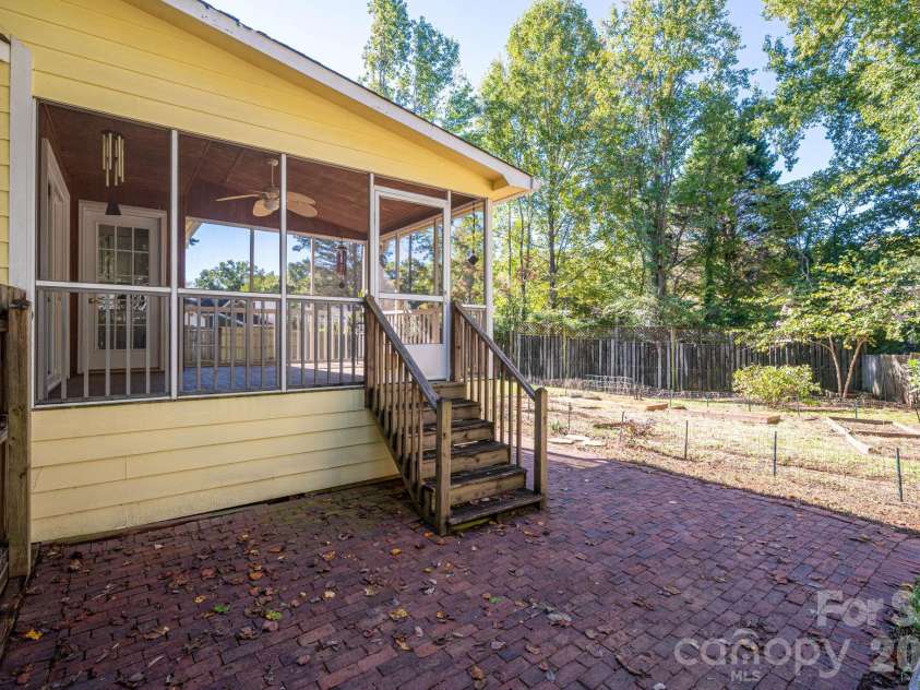 111 Smoke Tree Court, Gastonia, NC 28056.  MLS# CAR4433687, YatesRealty ID 56459. 