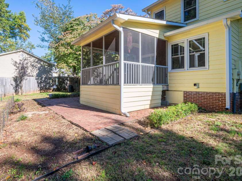 111 Smoke Tree Court, Gastonia, NC 28056.  MLS# CAR4433687, YatesRealty ID 56459. 