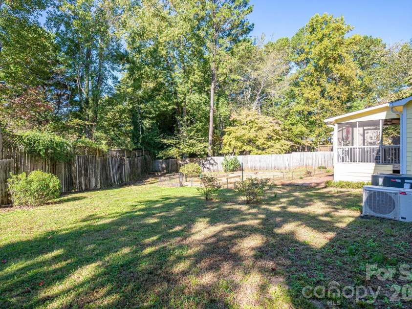 111 Smoke Tree Court, Gastonia, NC 28056.  MLS# CAR4433687, YatesRealty ID 56459. 