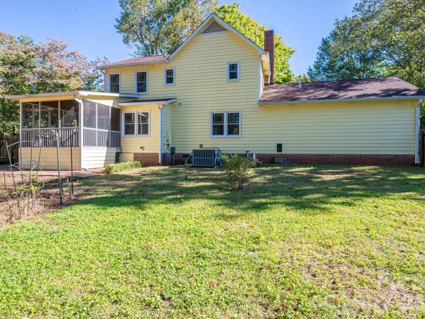 111 Smoke Tree Court, Gastonia, NC 28056.  MLS# CAR4433687, YatesRealty ID 56459. 