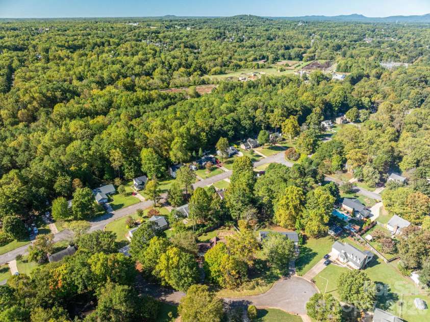 111 Smoke Tree Court, Gastonia, NC 28056.  MLS# CAR4433687, YatesRealty ID 56459. 