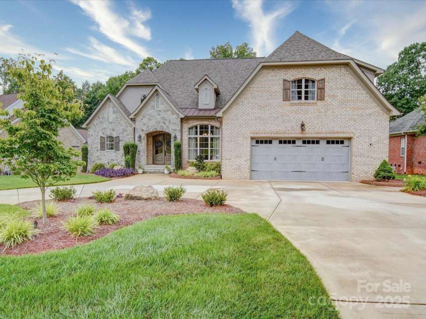 4025 Foxes Trail, Cramerton, NC 28032.  MLS# CAR4264647, YatesRealty ID 5646. 