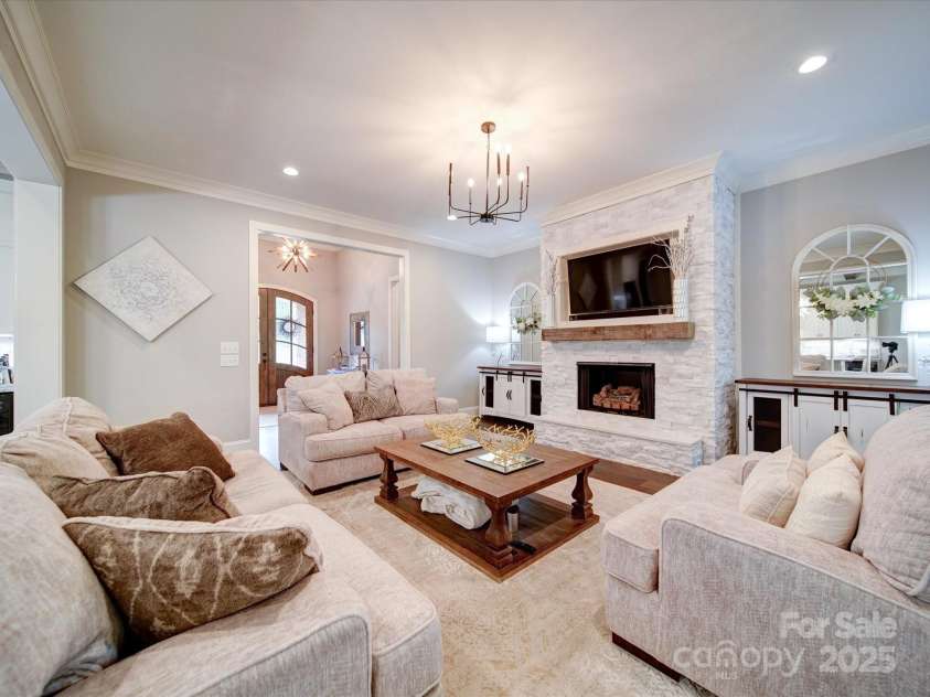 4025 Foxes Trail, Cramerton, NC 28032.  MLS# CAR4264647, YatesRealty ID 5646. 