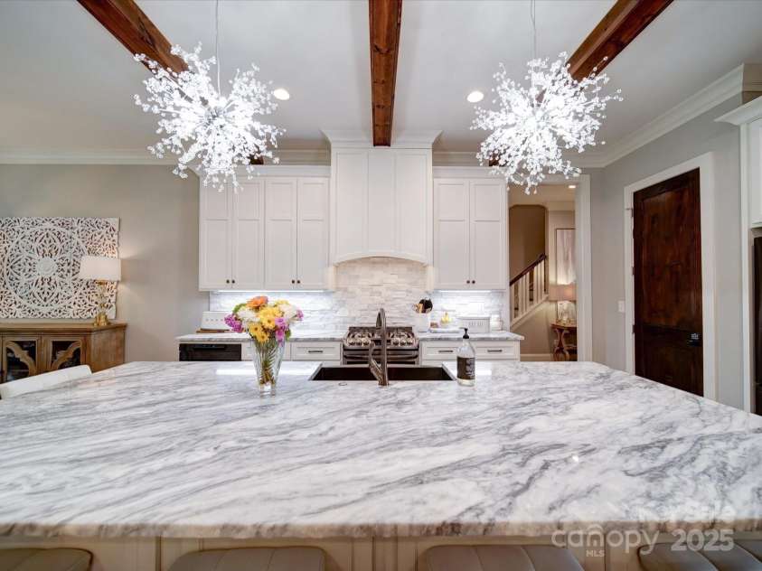 4025 Foxes Trail, Cramerton, NC 28032.  MLS# CAR4264647, YatesRealty ID 5646. 