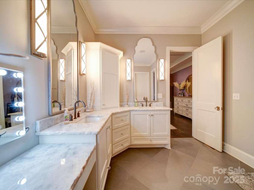 4025 Foxes Trail, Cramerton, NC 28032.  MLS# CAR4264647, YatesRealty ID 5646. 