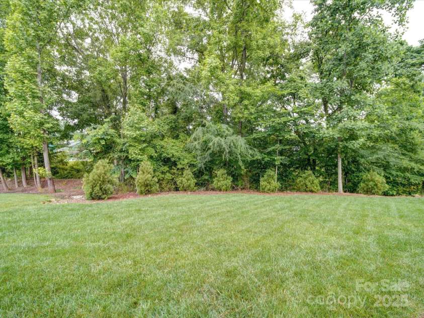 4025 Foxes Trail, Cramerton, NC 28032.  MLS# CAR4264647, YatesRealty ID 5646. 