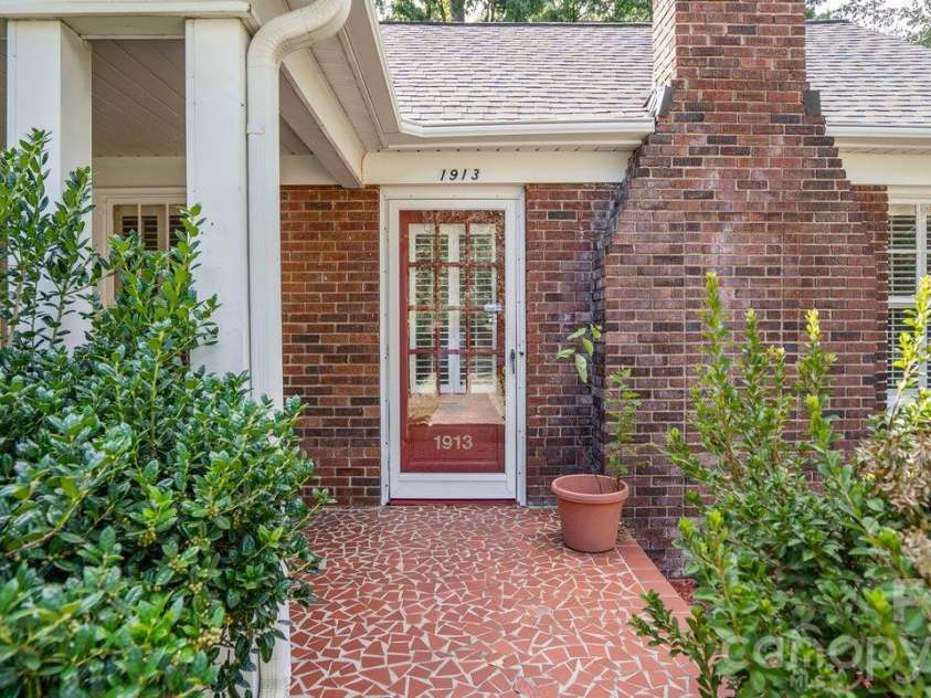 1913 Tippah Avenue, Charlotte, NC 28205.  MLS# CAR4432538, YatesRealty ID 56462. 