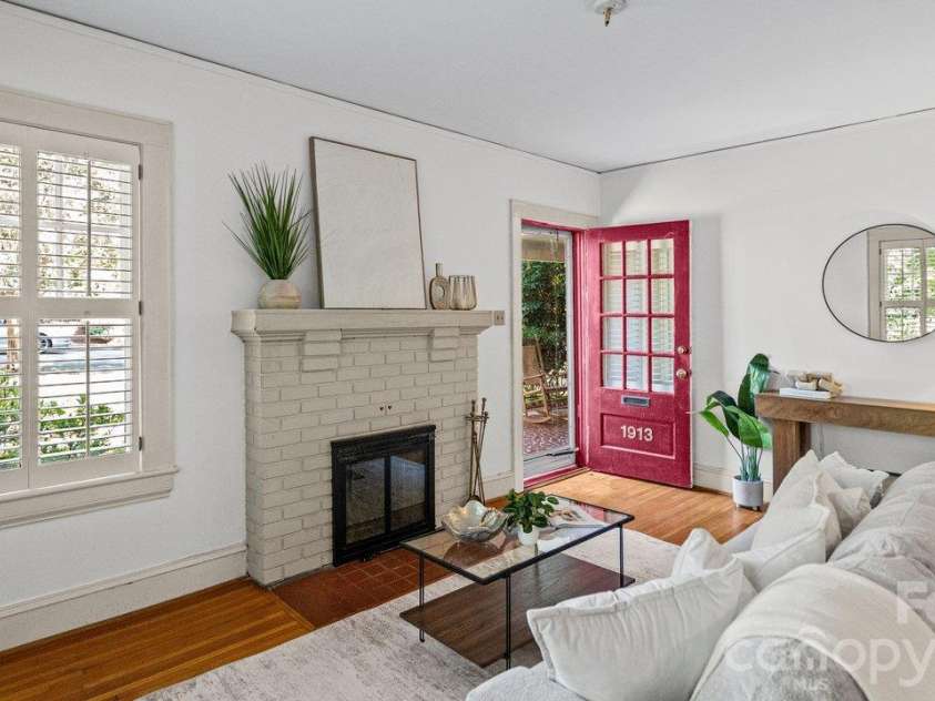 1913 Tippah Avenue, Charlotte, NC 28205.  MLS# CAR4432538, YatesRealty ID 56462. 