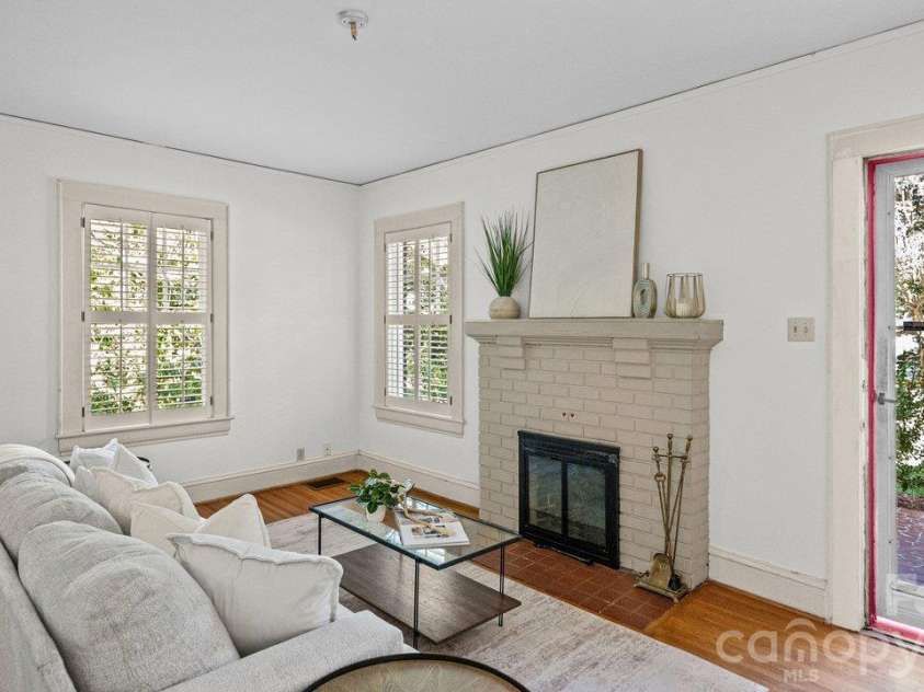 1913 Tippah Avenue, Charlotte, NC 28205.  MLS# CAR4432538, YatesRealty ID 56462. 