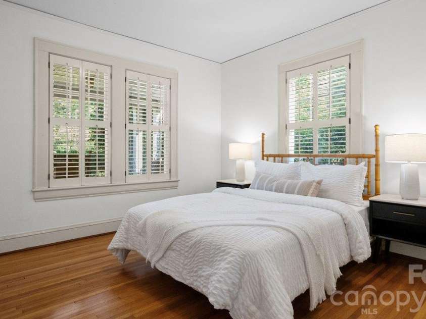 1913 Tippah Avenue, Charlotte, NC 28205.  MLS# CAR4432538, YatesRealty ID 56462. 