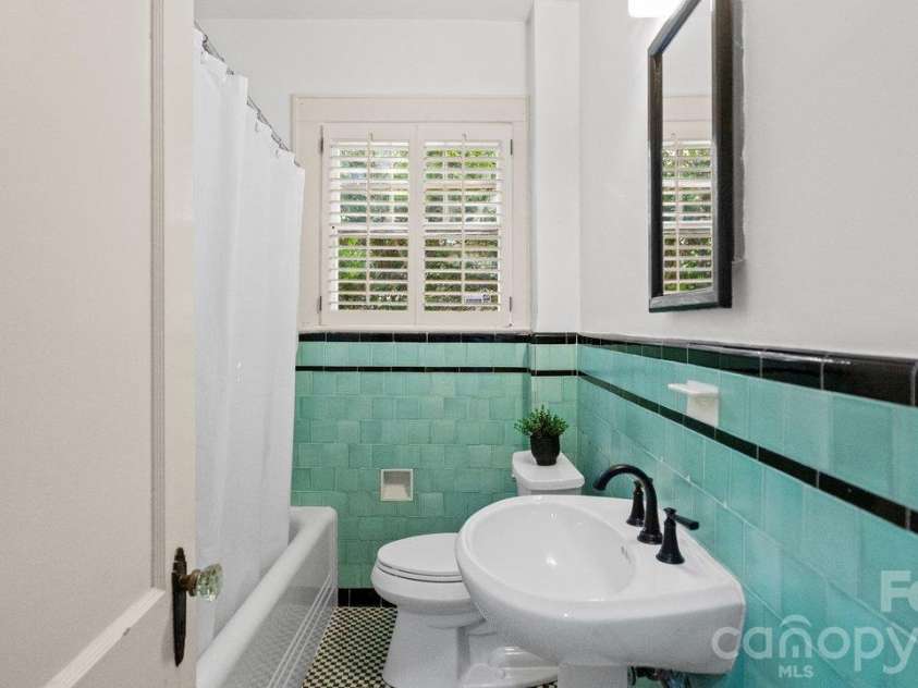 1913 Tippah Avenue, Charlotte, NC 28205.  MLS# CAR4432538, YatesRealty ID 56462. 