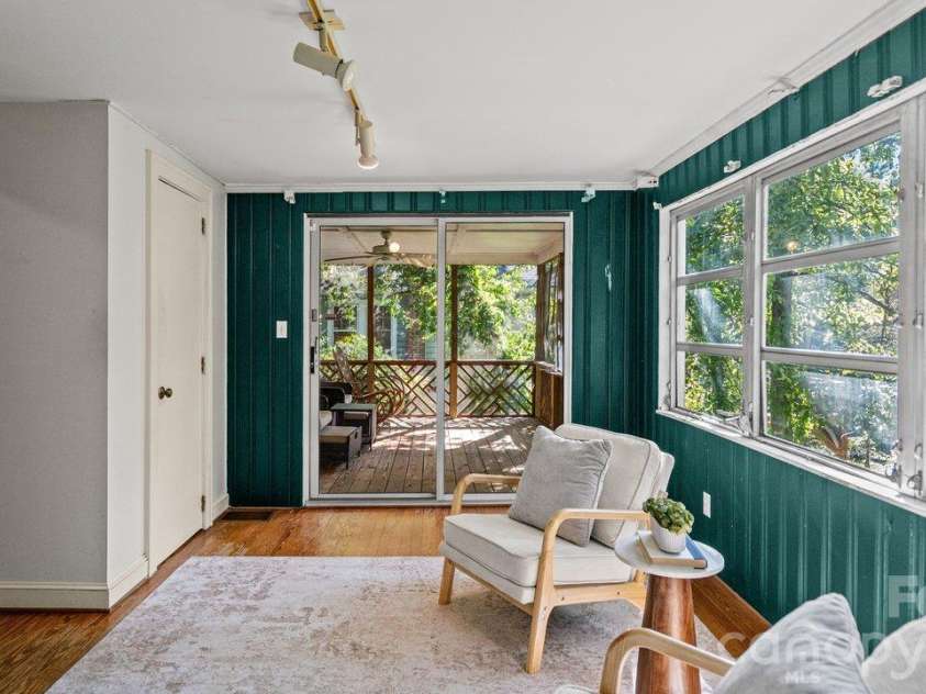 1913 Tippah Avenue, Charlotte, NC 28205.  MLS# CAR4432538, YatesRealty ID 56462. 