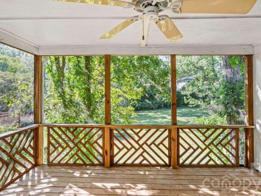 1913 Tippah Avenue, Charlotte, NC 28205.  MLS# CAR4432538, YatesRealty ID 56462. 