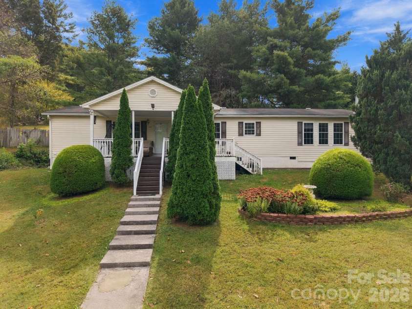 430 Gorman Bridge Road, Asheville, NC 28806.  MLS# CAR4434426, YatesRealty ID 56465. 