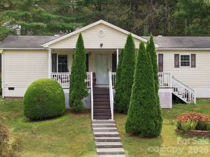 430 Gorman Bridge Road, Asheville, NC 28806.  MLS# CAR4434426, YatesRealty ID 56465. 