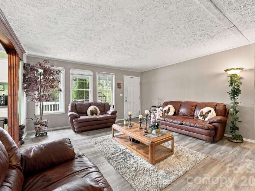 430 Gorman Bridge Road, Asheville, NC 28806.  MLS# CAR4434426, YatesRealty ID 56465. 