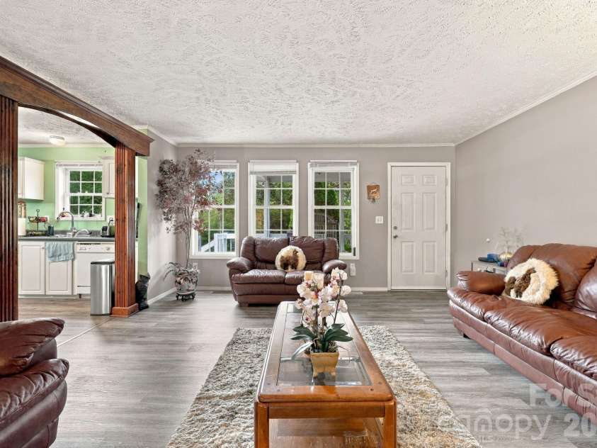 430 Gorman Bridge Road, Asheville, NC 28806.  MLS# CAR4434426, YatesRealty ID 56465. 