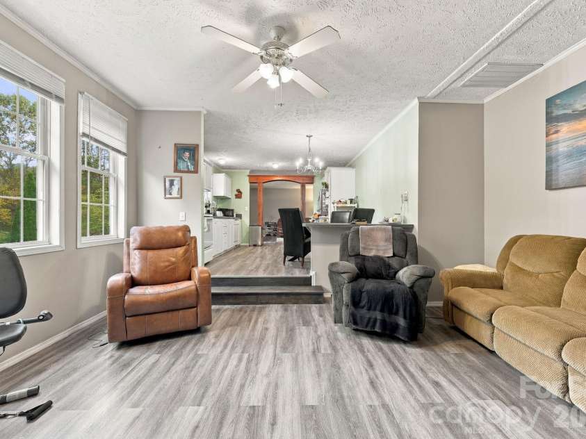 430 Gorman Bridge Road, Asheville, NC 28806.  MLS# CAR4434426, YatesRealty ID 56465. 