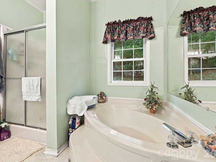 430 Gorman Bridge Road, Asheville, NC 28806.  MLS# CAR4434426, YatesRealty ID 56465. 
