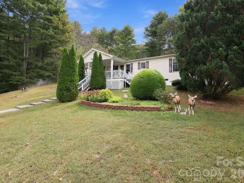 430 Gorman Bridge Road, Asheville, NC 28806.  MLS# CAR4434426, YatesRealty ID 56465. 