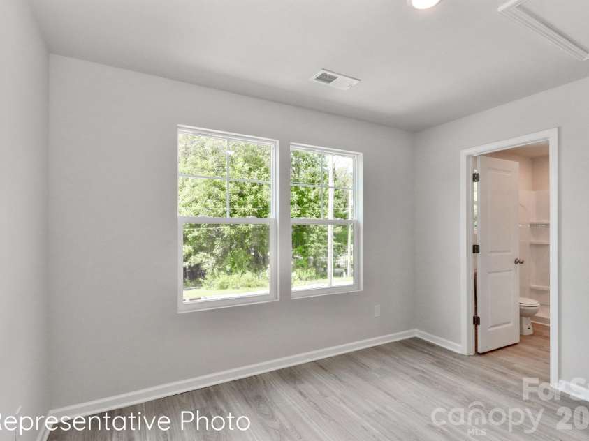 792 Hillard Street, Statesville, NC 28625.  MLS# CAR4434416, YatesRealty ID 56466. 