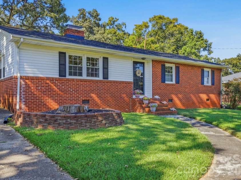 127 Freeman Street, Rutherfordton, NC 28139.  MLS# CAR4432360, YatesRealty ID 56467. 