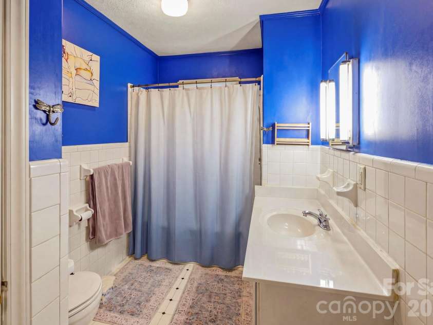 127 Freeman Street, Rutherfordton, NC 28139.  MLS# CAR4432360, YatesRealty ID 56467. 