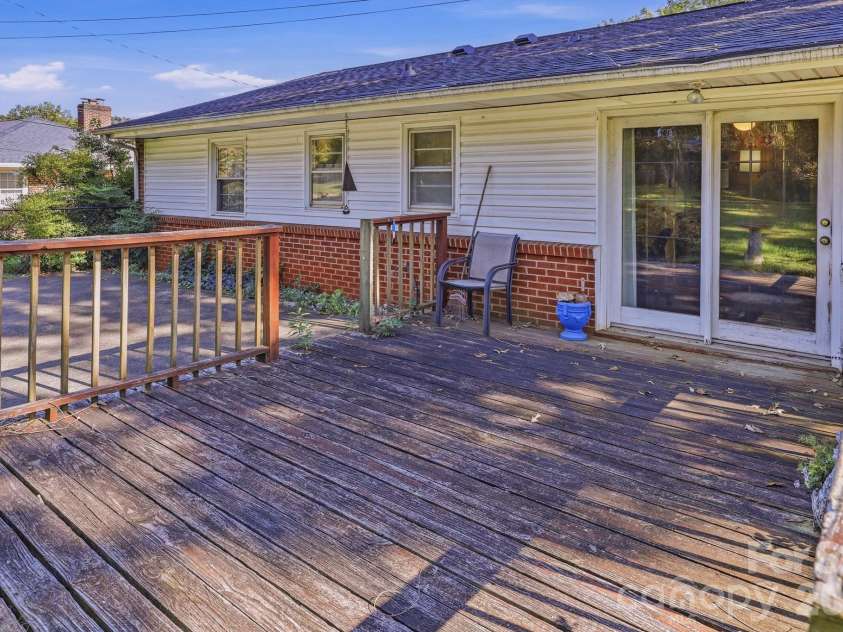 127 Freeman Street, Rutherfordton, NC 28139.  MLS# CAR4432360, YatesRealty ID 56467. 