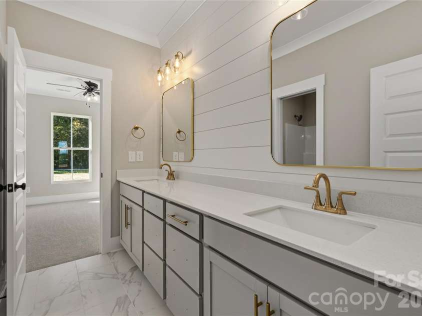 1218 Mills Harris Road, Wingate, NC 28174.  MLS# CAR4432605, YatesRealty ID 56468. Jack & Jill Bath