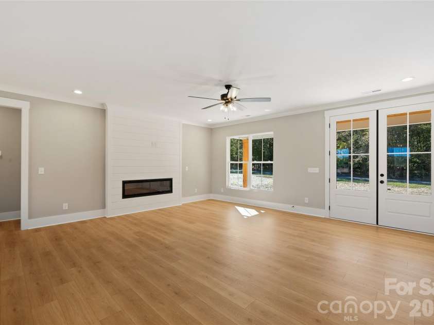 1218 Mills Harris Road, Wingate, NC 28174.  MLS# CAR4432605, YatesRealty ID 56468. Living room
