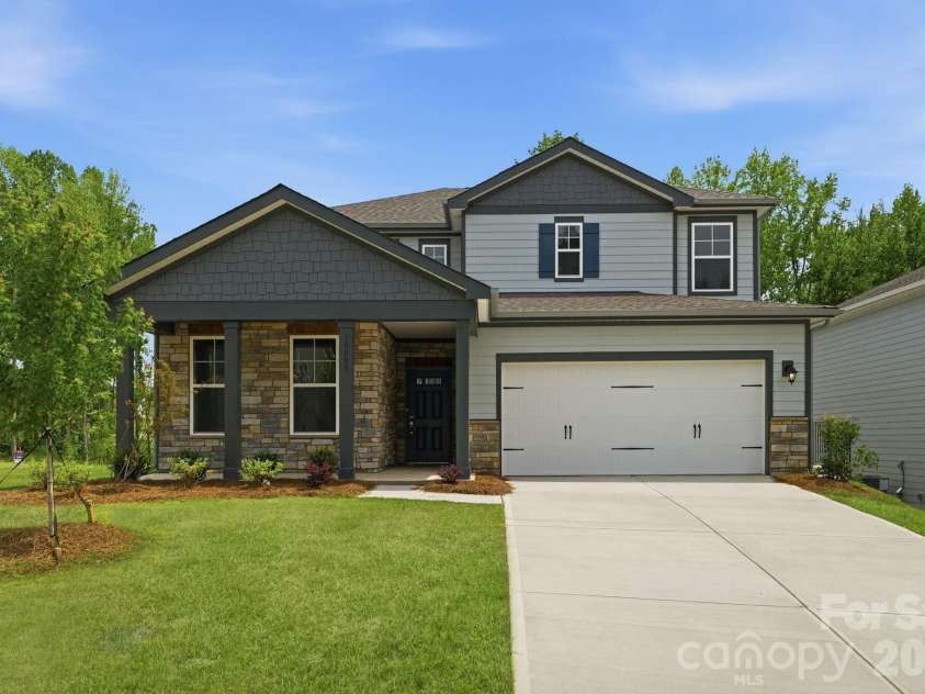 10005 Manor Vista Trail, Kannapolis, NC 28027.  MLS# CAR4359061, YatesRealty ID 5647. 