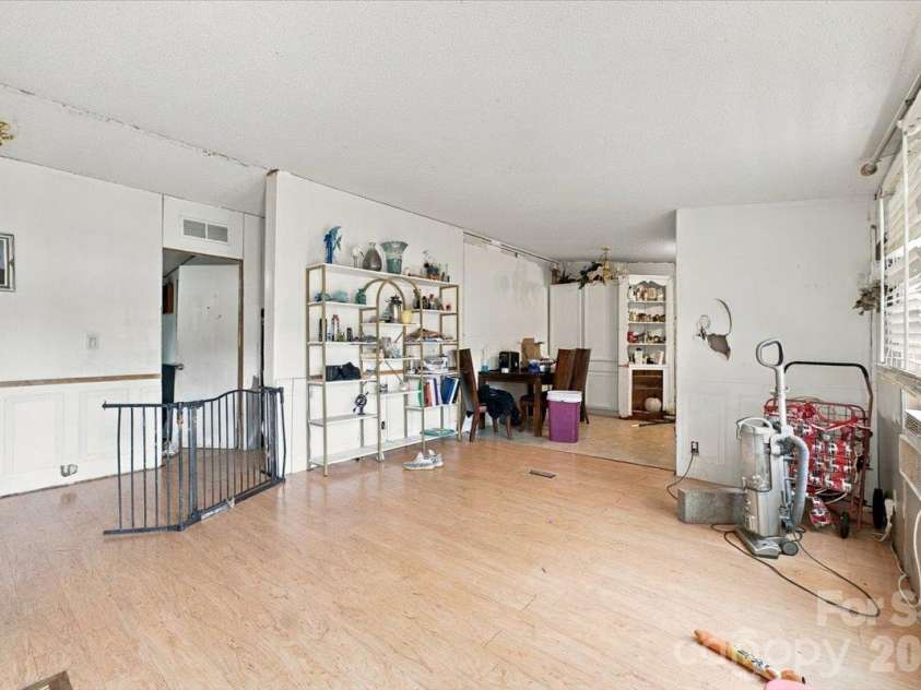 1176 Safeway Drive, Gastonia, NC 28056.  MLS# CAR4433240, YatesRealty ID 56471. 
