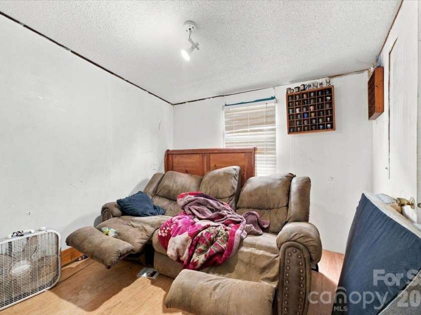 1176 Safeway Drive, Gastonia, NC 28056.  MLS# CAR4433240, YatesRealty ID 56471. 